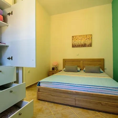 Eleni House Apartamento